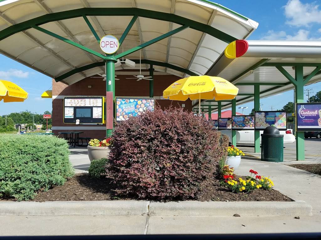 Sonic Drive-In | restaurant | 1110 E Atlantic St, South Hill, VA 23950, USA | 4347577515 OR +1 434-757-7515