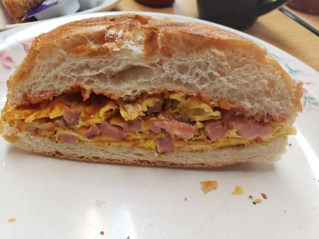 Our Place Restaurant | restaurant | 104 Manalapan Rd, Spotswood, NJ 08884, USA | 7322518800 OR +1 732-251-8800