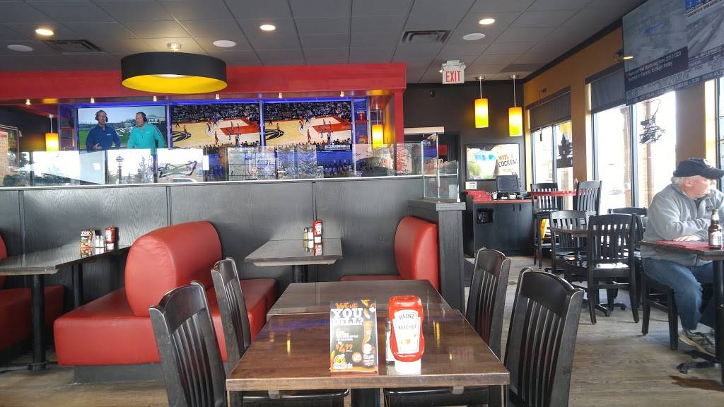 St. Louis Bar & Grill | restaurant | 350 Big Bay Point Rd Unit 11, Barrie, ON L4N 8A8, Canada | 7055034989 OR +1 705-503-4989