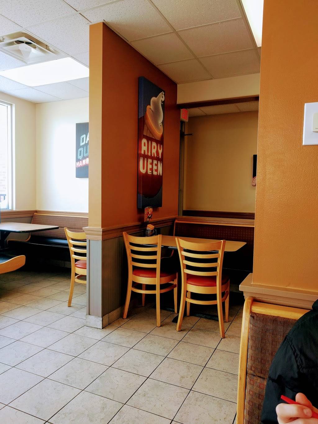 Dairy Queen | restaurant | 46 Main St N, Hutchinson, MN 55350, USA | 3205872076 OR +1 320-587-2076