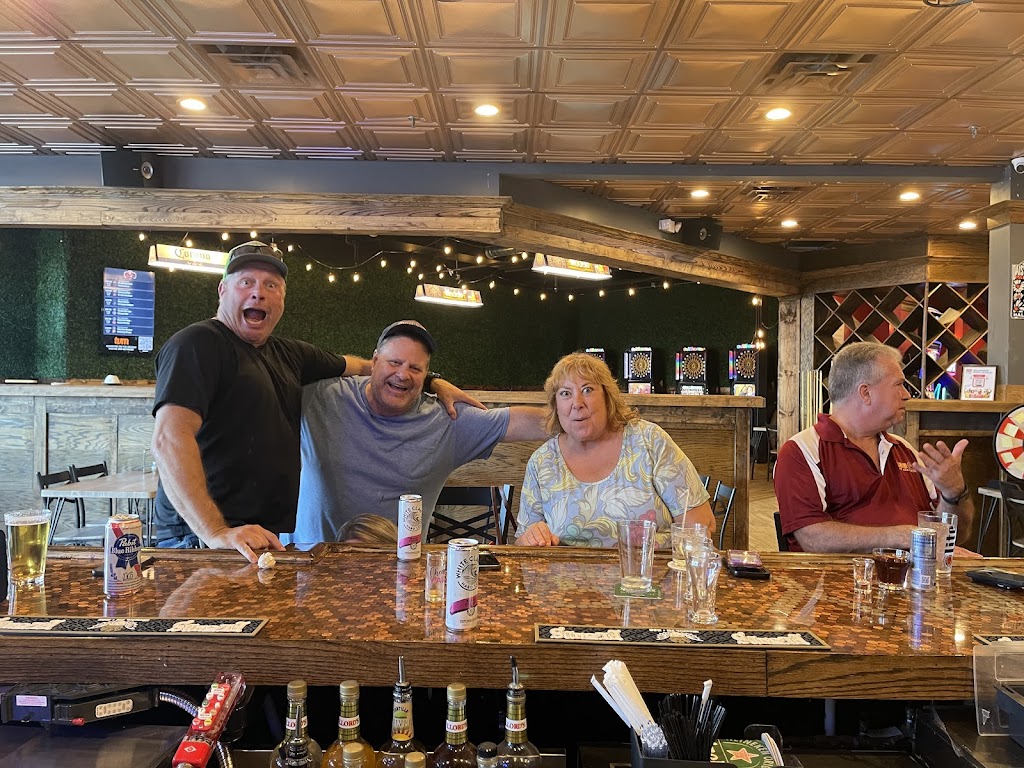 Lucky Pennys Of Cary | restaurant | 724 Northwest Hwy, Cary, IL 60013, USA | 2243578455 OR +1 224-357-8455