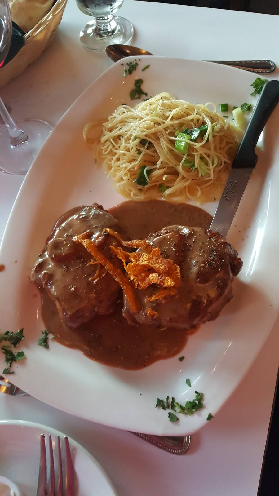 Restaurant Fellini | restaurant | 400 Rue Dubois, Saint-Eustache, QC J7P 4W9, Canada | 4509836113 OR +1 450-983-6113