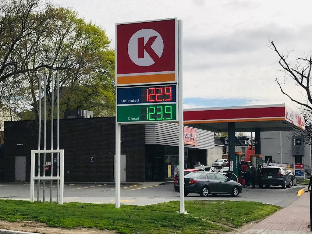 Circle K | meal takeaway | 256 Richmond Rd, Ottawa, ON K1Z 6W9, Canada | 6137251625 OR +1 613-725-1625