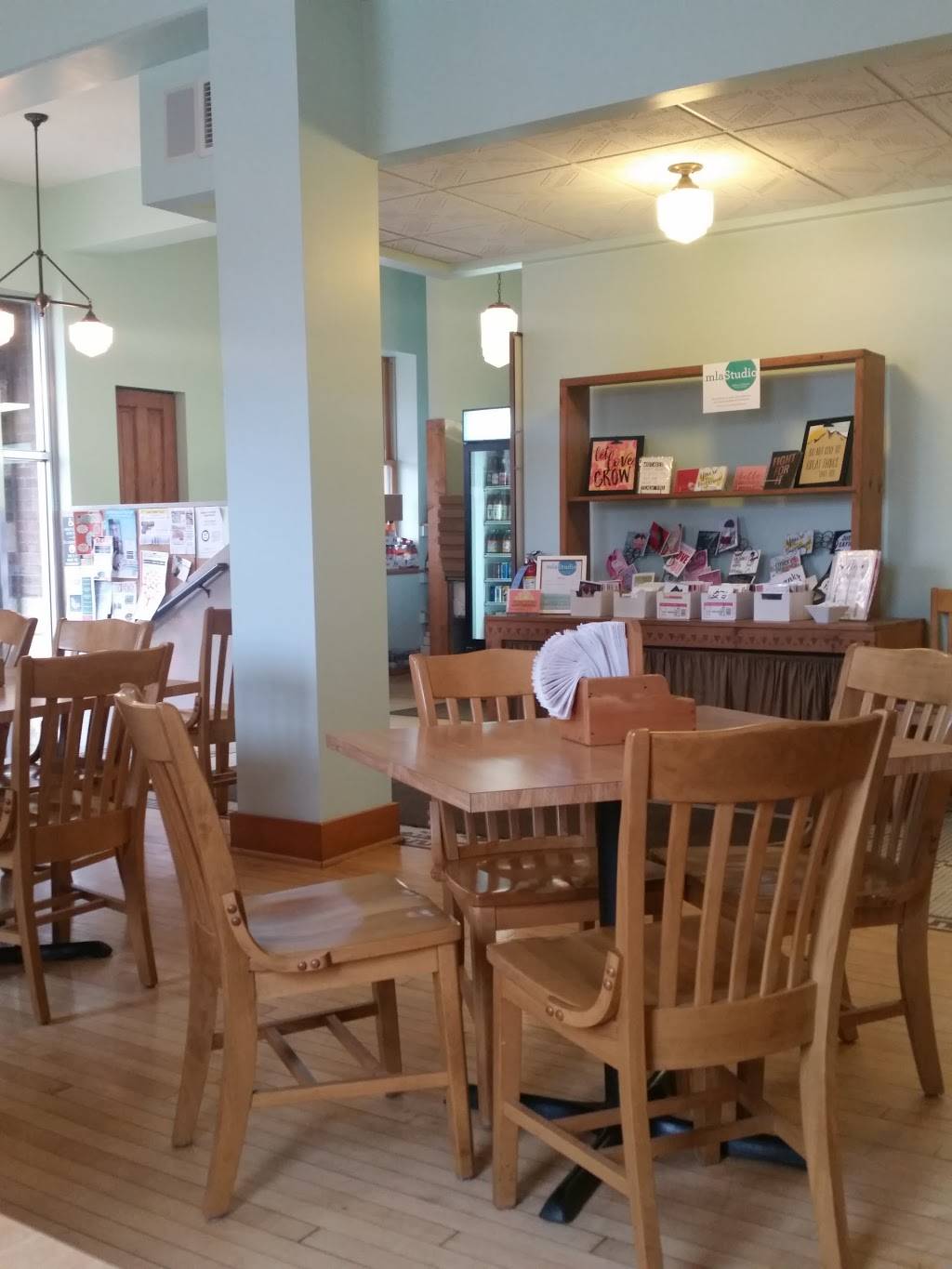 Benos Deli | meal takeaway | 78 W 4th St, Winona, MN 55987, USA | 5074522761 OR +1 507-452-2761