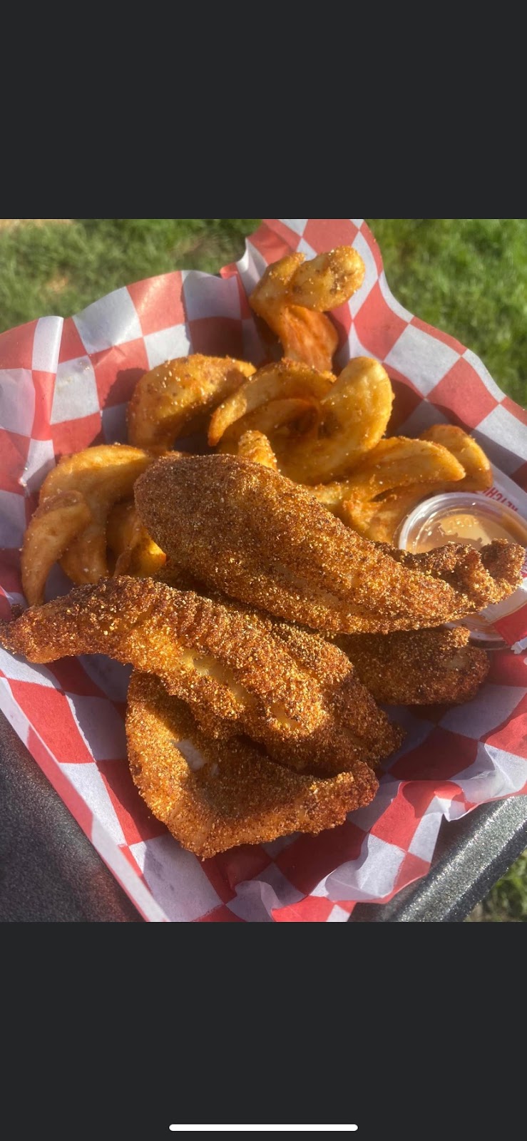 The LandShark | restaurant | 405 W Walnut St, Johnson City, TN 37604, USA | 4235796264 OR +1 423-579-6264