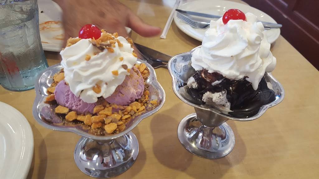 Friendlys | restaurant | 318 N Dupont Hwy, Dover, DE 19901, USA | 3026783999 OR +1 302-678-3999