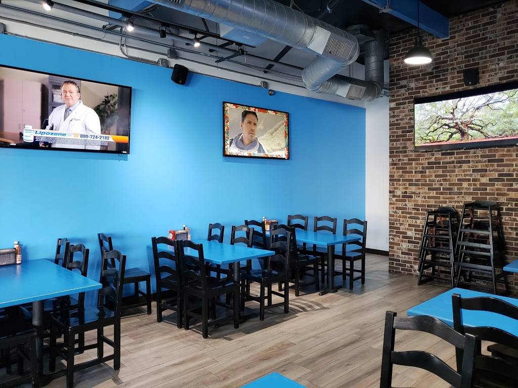 Gyromania | restaurant | 20655 Soledad Canyon Rd, Santa Clarita, CA 91351, USA | 6612524976 OR +1 661-252-4976