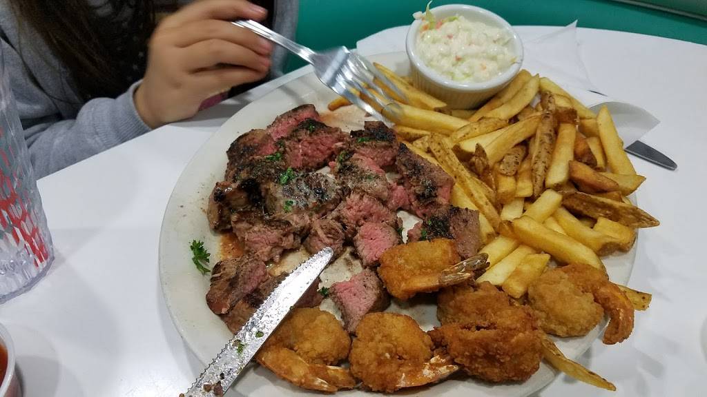 Richies Real American Diner | restaurant | 32150 Temecula Pkwy, Temecula, CA 92592, USA | 9513021448 OR +1 951-302-1448