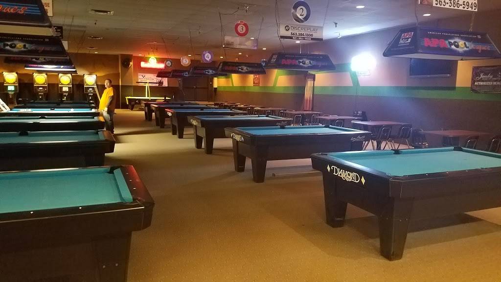 Sharkys Billiards | restaurant | 2902 E Kimberly Rd suite 2, Davenport, IA 52807, USA | 5633597225 OR +1 563-359-7225