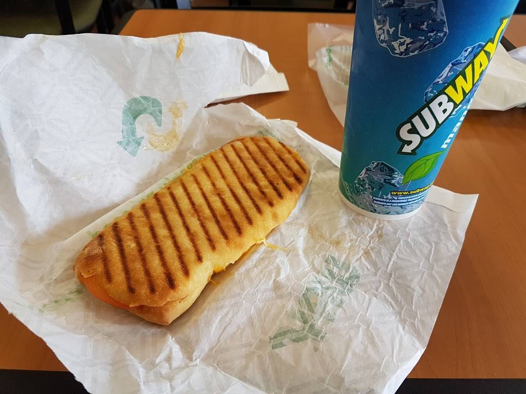 Subway | restaurant | 6-160 University Ave W, Waterloo, ON N2L 3E9, Canada | 5198847821 OR +1 519-884-7821