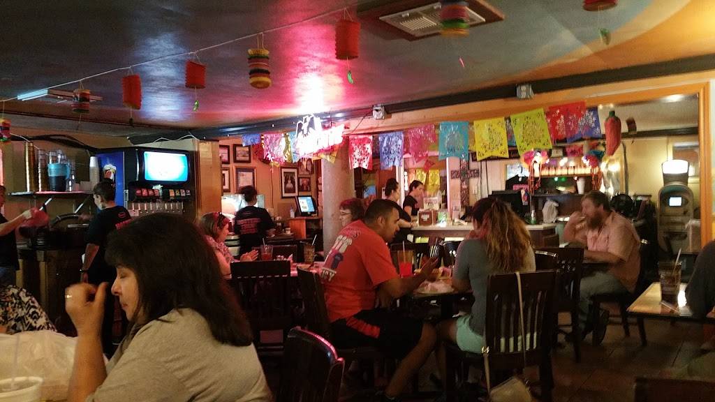 Herberts Taco Hut | restaurant | 419 Riverside Dr, San Marcos, TX 78666, USA | 5123922993 OR +1 512-392-2993