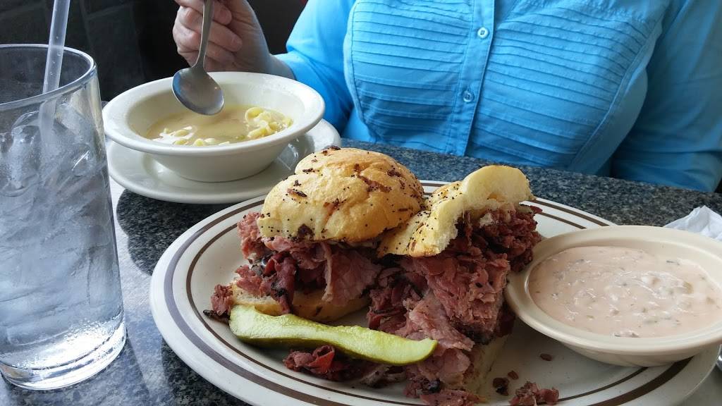 Martins Ham & Cornbeef | restaurant | 24564 Van Dyke Ave, Center Line, MI 48015, USA | 5867572500 OR +1 586-757-2500