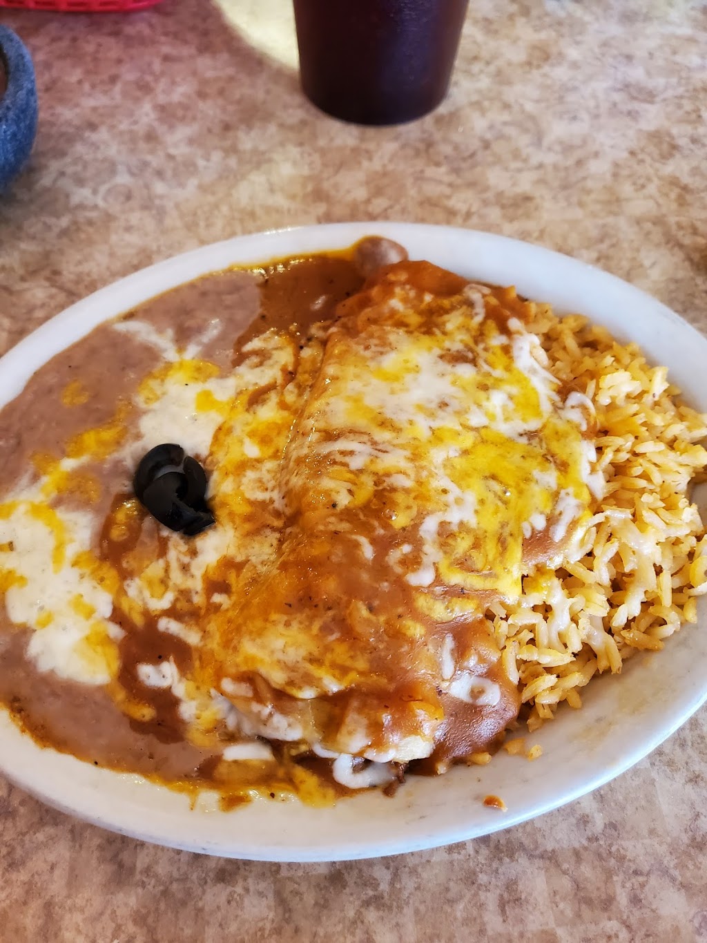 La Conquista | restaurant | 8600 N Loop Blvd Suite A, California City, CA 93505, USA | 7603732183 OR +1 760-373-2183