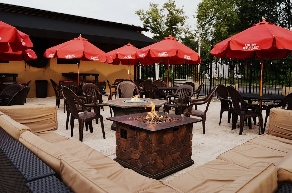Twains Tavern | restaurant | 8359 Baltimore Annapolis Blvd, Pasadena, MD 21122, USA | 4106475200 OR +1 410-647-5200