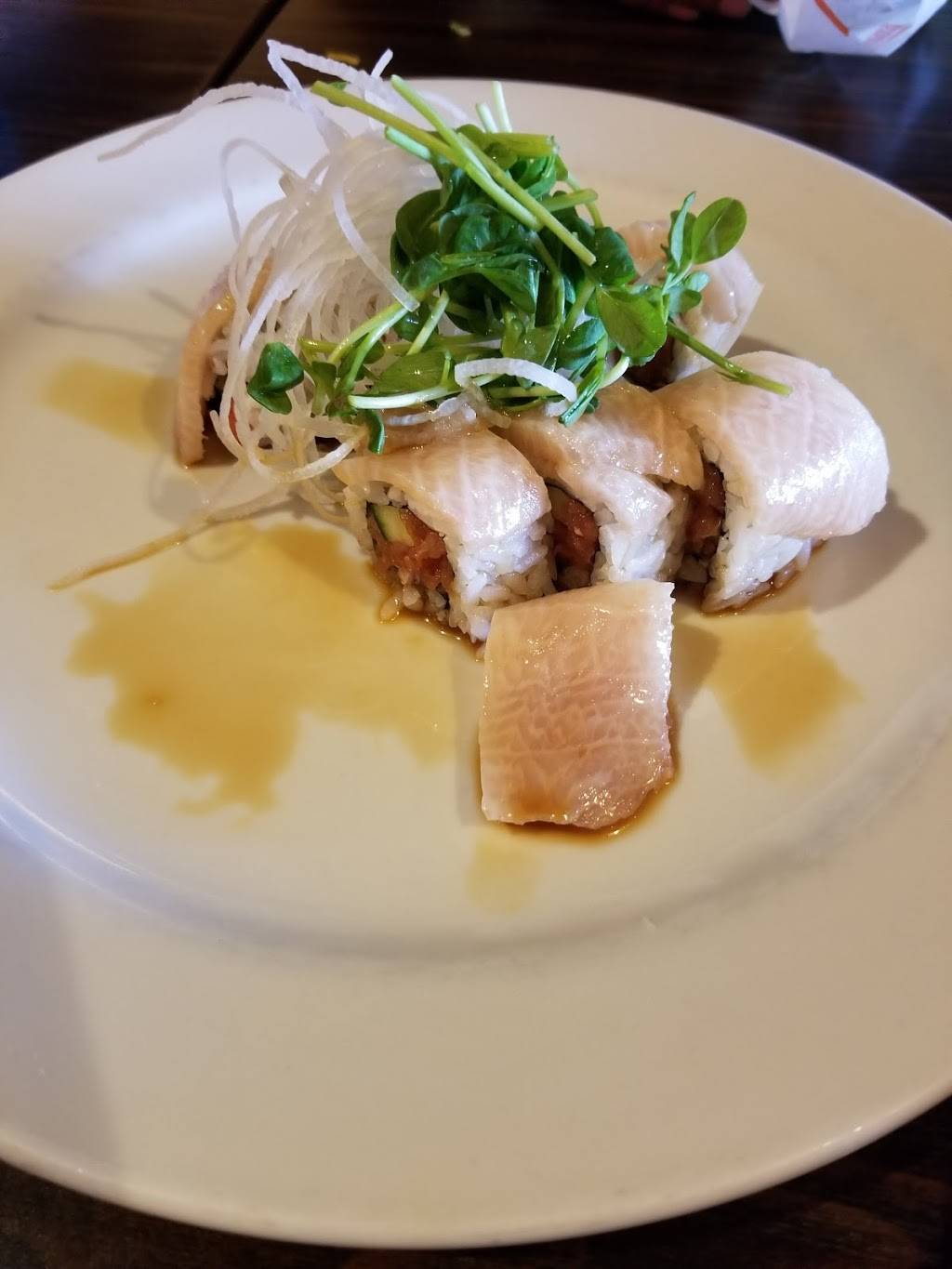 2 Die For Sushi | restaurant | 7625 Topanga Canyon Blvd, Canoga Park, CA 91304, USA | 8189992008 OR +1 818-999-2008