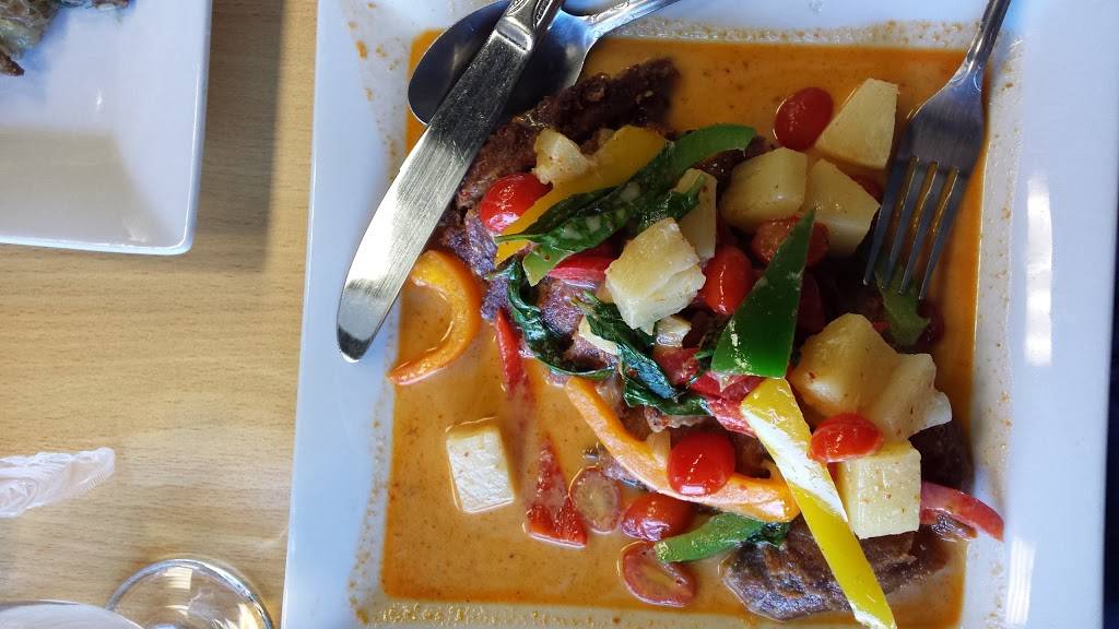 Atit Thai | restaurant | 134 North Ave, New Rochelle, NY 10801, USA | 9143552437 OR +1 914-355-2437