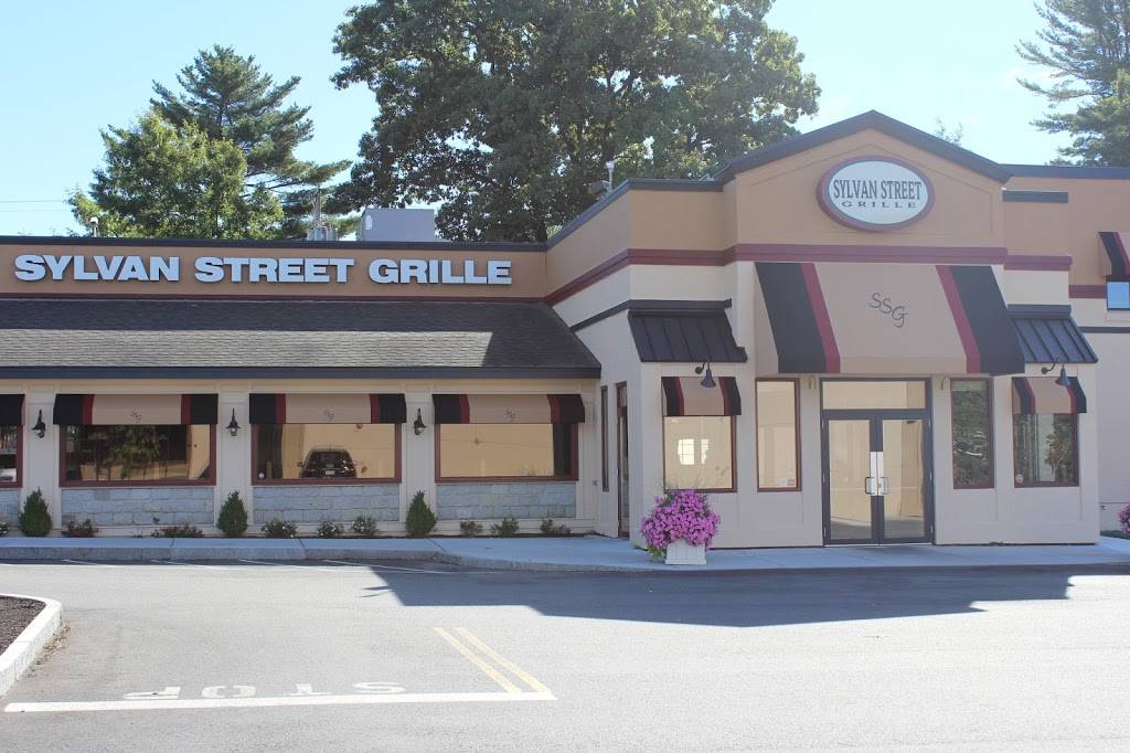 Sylvan Street Grille | restaurant | 195 Elm St, Salisbury, MA 01952, USA | 9784627919 OR +1 978-462-7919