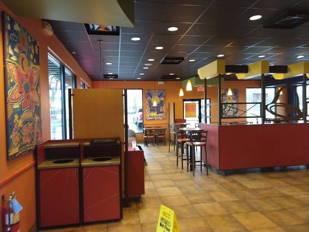 Taco Bell | meal takeaway | 22315 Pontiac Trail, South Lyon, MI 48178, USA | 2484461120 OR +1 248-446-1120