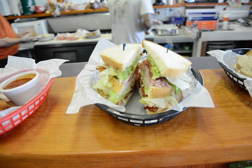 Corned Beef Corner | cafe | 4040 Park St N, St. Petersburg, FL 33709, USA | 7273473921 OR +1 727-347-3921