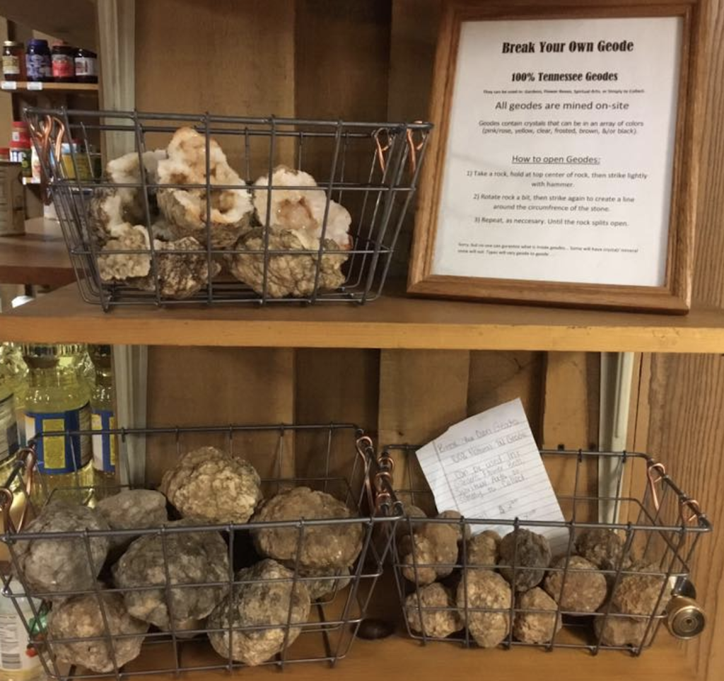 Harbisons Country Market | restaurant | IL-34, Herod, IL 62947, USA | 6182642091 OR +1 618-264-2091