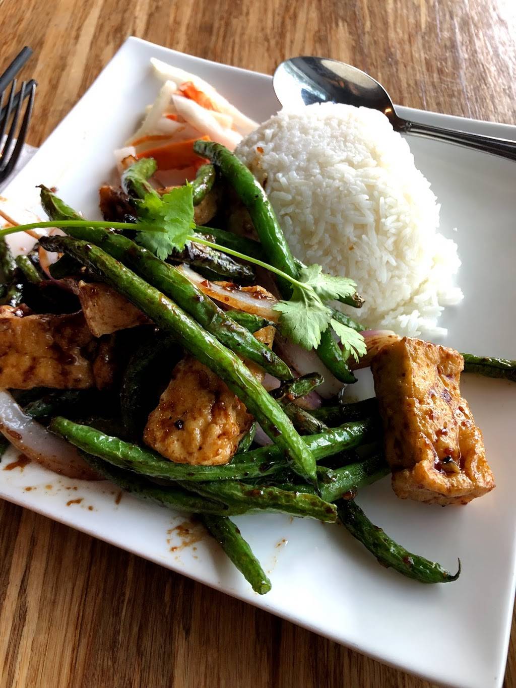 Saigon Bowl | restaurant | 19300 NW Cornell Rd, Hillsboro, OR 97124, USA | 5037475882 OR +1 503-747-5882