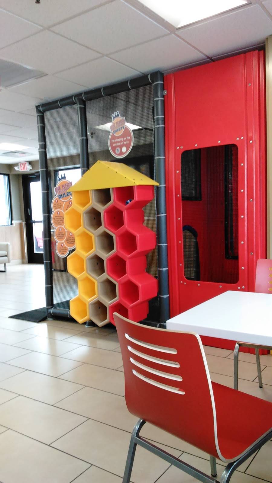 Burger King | restaurant | 66 Newtown Rd, Danbury, CT 06810, USA | 2037901667 OR +1 203-790-1667