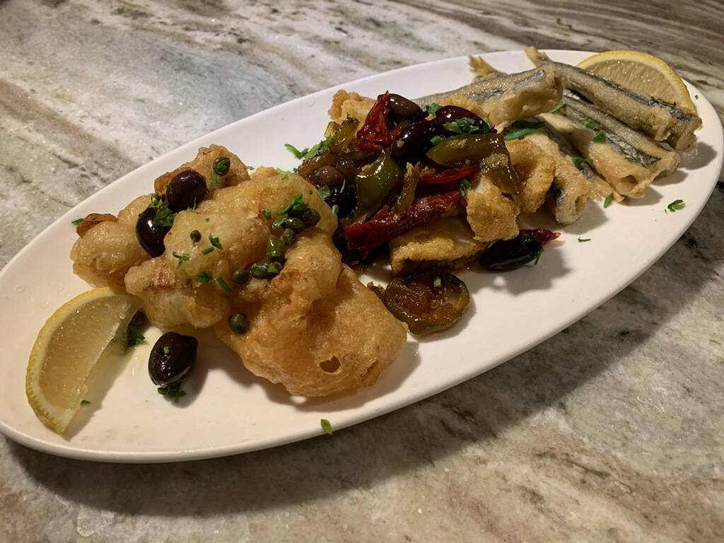 Ardé Osteria | restaurant | 133 N Wayne Ave, Wayne, PA 19087, USA | 4845806786 OR +1 484-580-6786