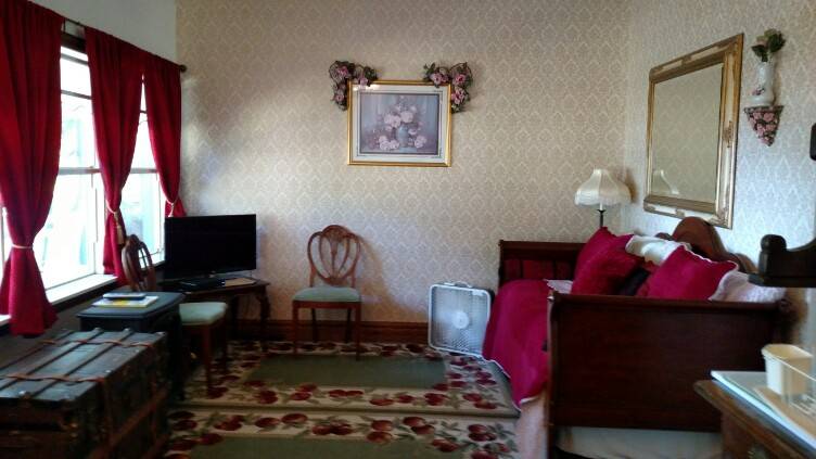 Old Mission Inn | restaurant | 18599 Mission Rd, Traverse City, MI 49686, USA | 2312237770 OR +1 231-223-7770