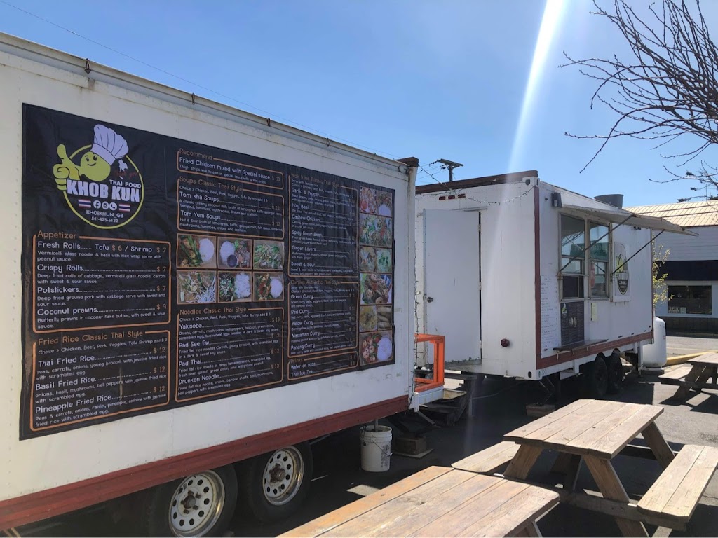 Khob Khun Thai Food | restaurant | 29785 Ellensburg Ave, Gold Beach, OR 97444, USA | 5414255122 OR +1 541-425-5122