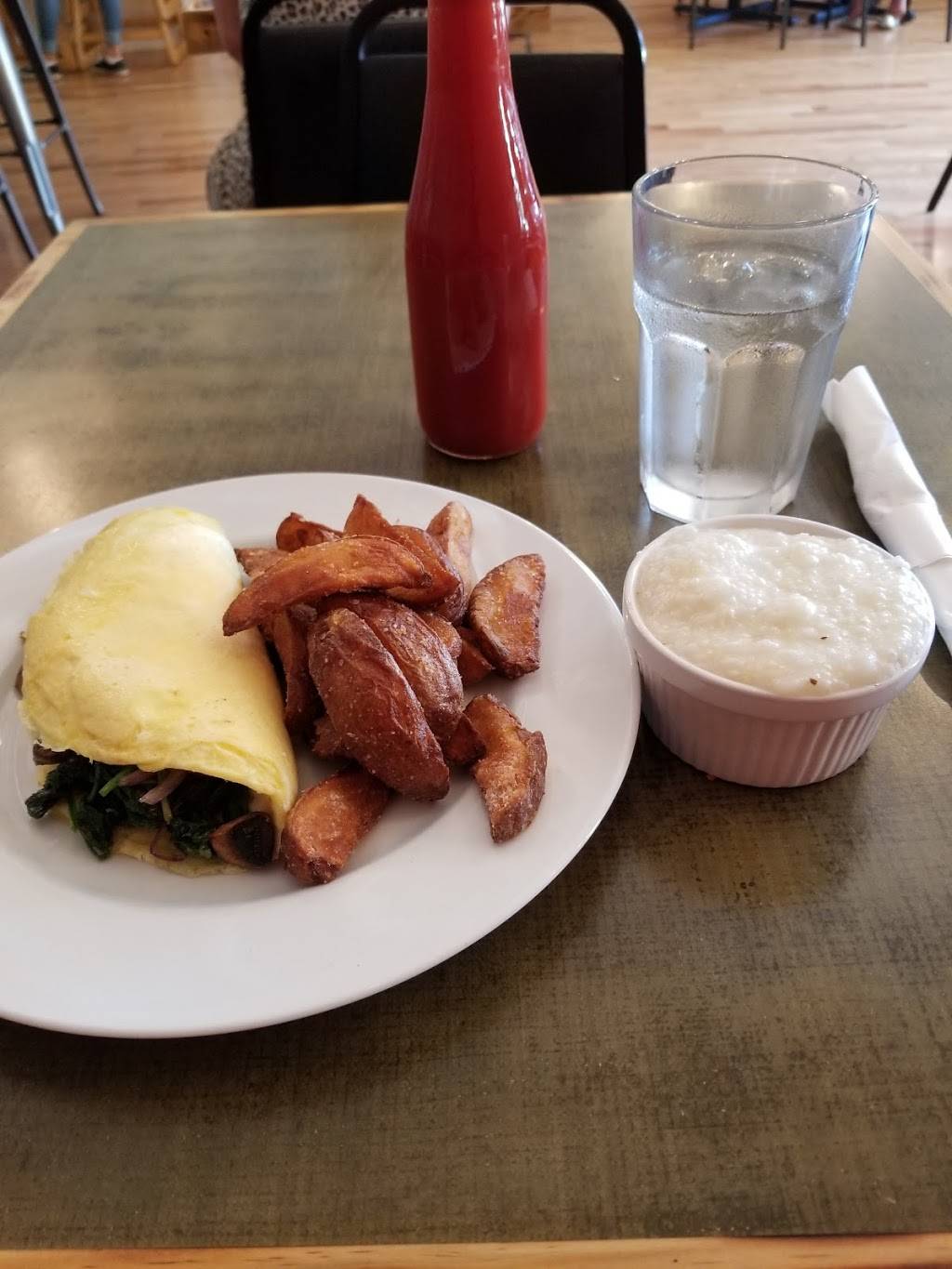 Village Diner | restaurant | 600 W King St, Hillsborough, NC 27278, USA | 9192458915 OR +1 919-245-8915