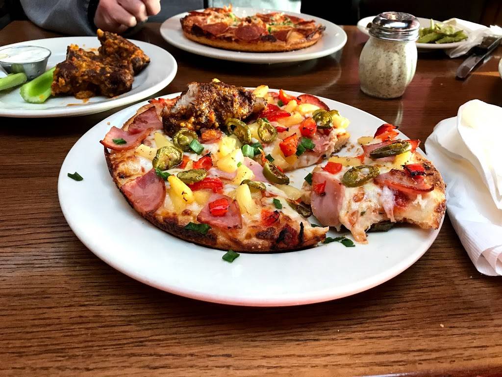 Old Chicago | restaurant | 7115 Commerce Center Dr, Colorado Springs, CO 80919, USA | 7195937678 OR +1 719-593-7678