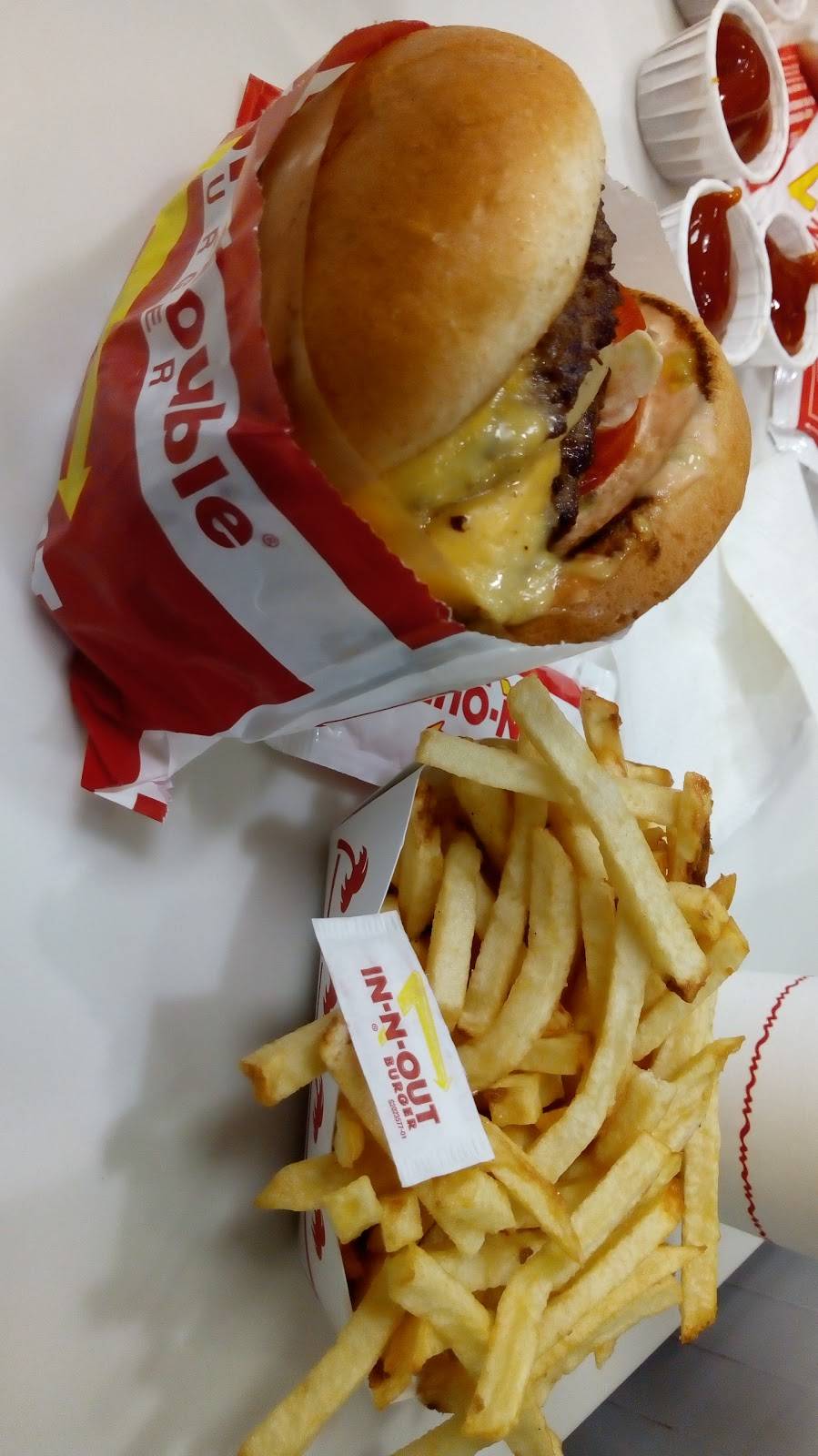 In-N-Out Burger | restaurant | 2235 S Mountain Ave, Ontario, CA 91761, USA | 8007861000 OR +1 800-786-1000