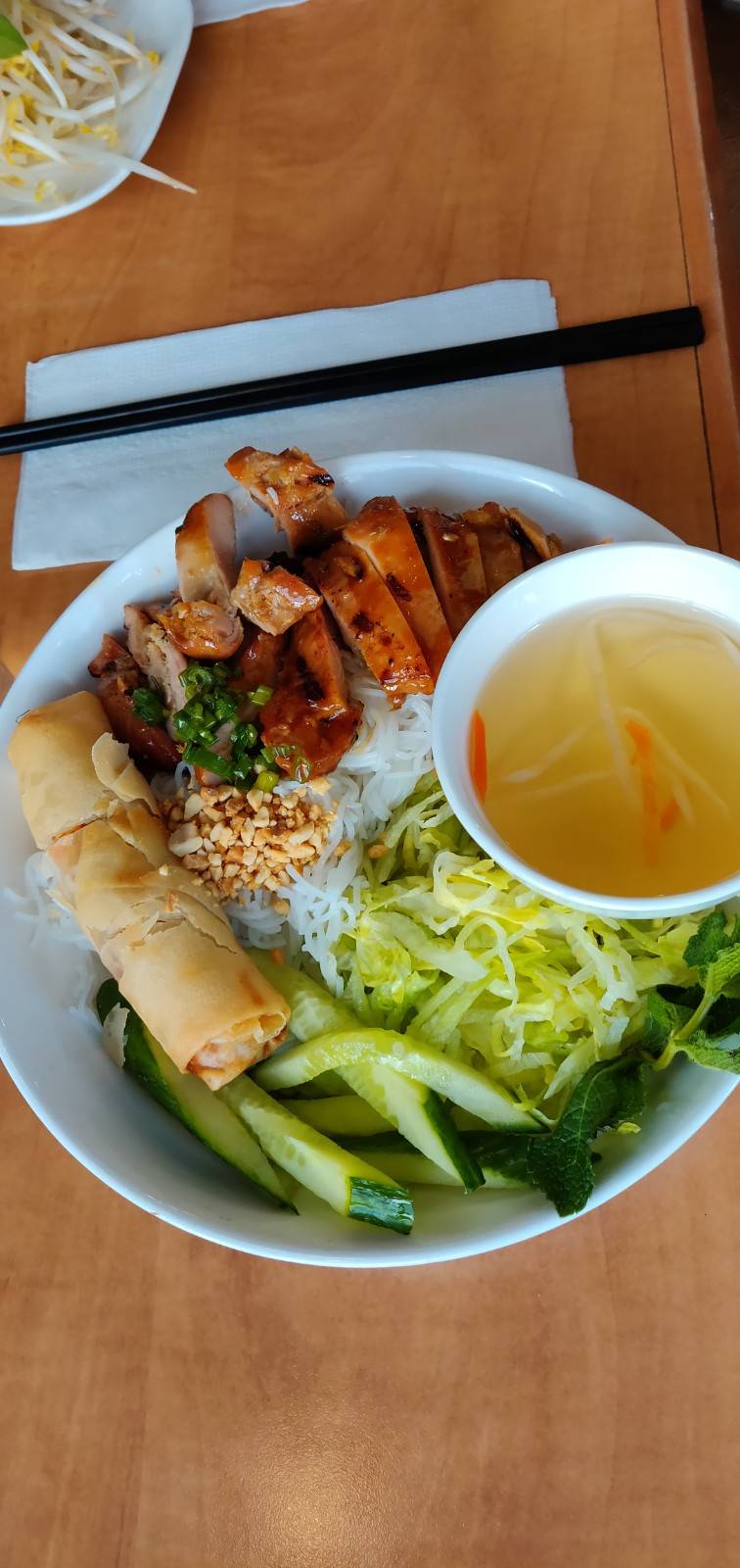 Lé Vu Authentic Vietnamese | restaurant | 1580 Dundas St E, Mississauga, ON L4X 1L4, Canada | 9052765888 OR +1 905-276-5888