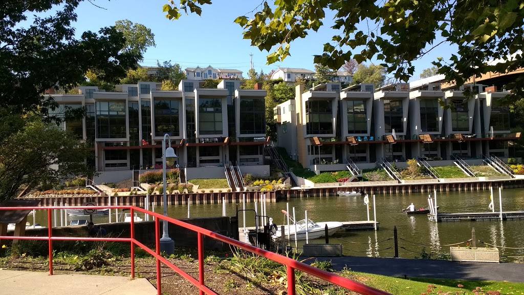 Emerald Necklace Marina | restaurant | 1500 Cleveland Metro Park Dr, Lakewood, OH 44107, USA | 2162263030 OR +1 216-226-3030