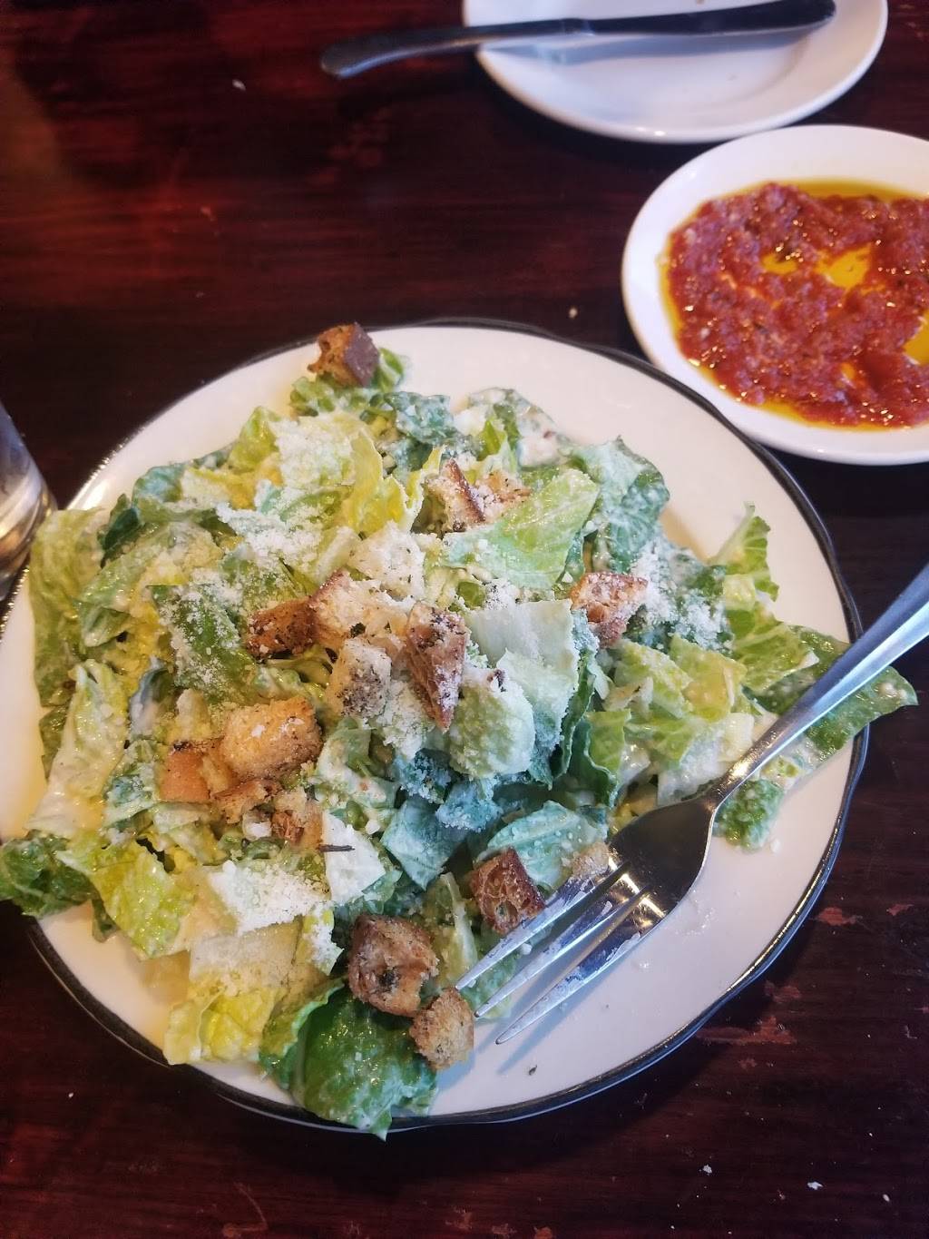 Salvatore Scallopini Italian | restaurant | 22611 Gratiot Ave, Eastpointe, MI 48021, USA | 5867754477 OR +1 586-775-4477