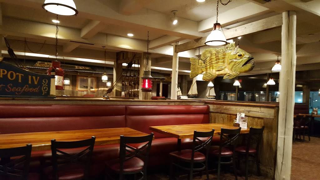 U.S.S. Chowder Pot IV | restaurant | 165 Brainard Rd, Hartford, CT 06114, USA | 8602443311 OR +1 860-244-3311