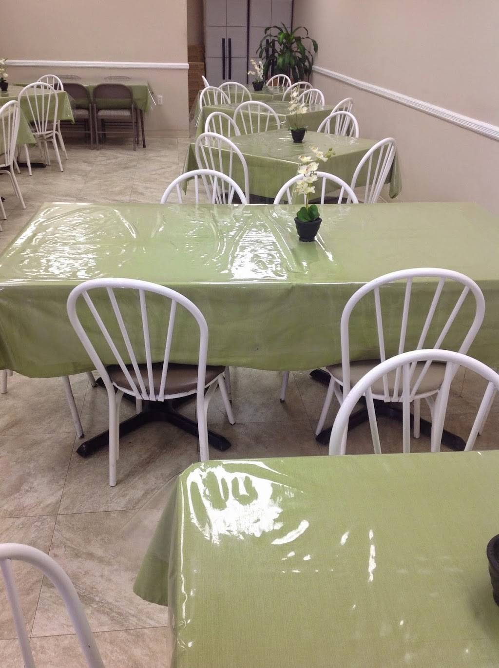 Kabayan Restaurant | restaurant | 9223 Oxon Hill Rd, Fort Washington, MD 20744, USA | 3018397393 OR +1 301-839-7393