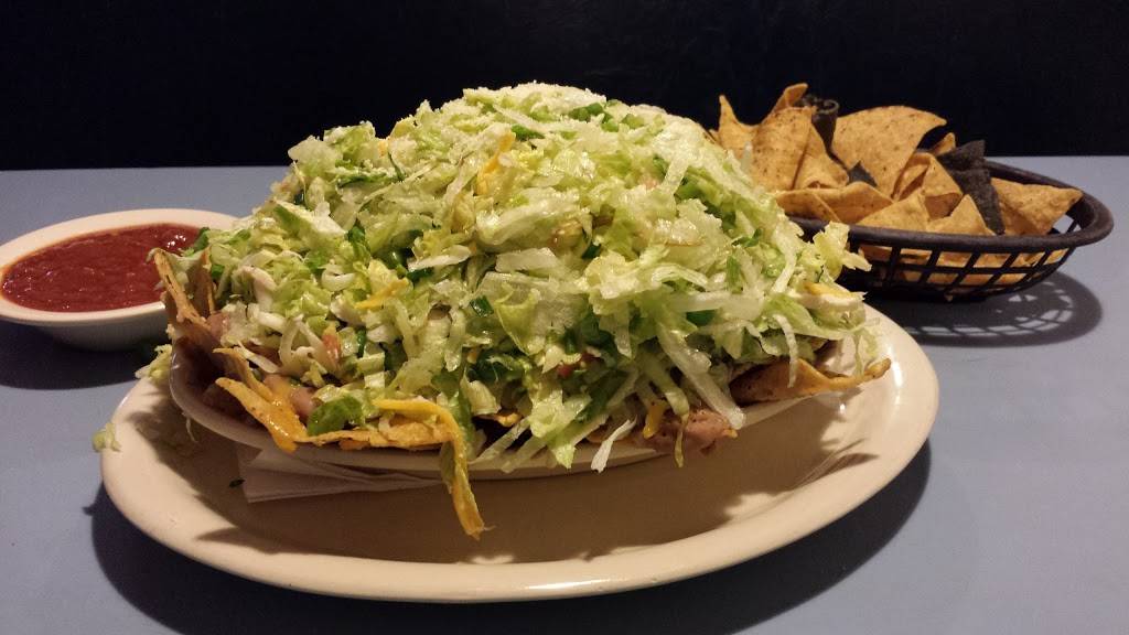 El Azteco | restaurant | 1016 W Saginaw St, Lansing, MI 48915, USA | 5174854589 OR +1 517-485-4589