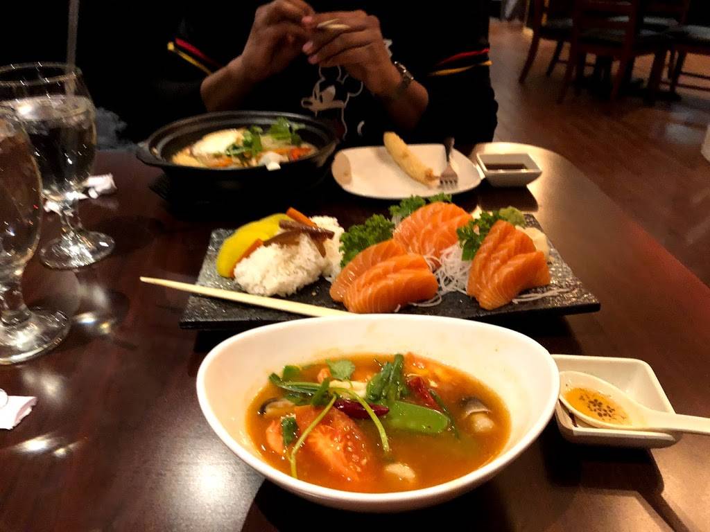 Tengu Asian Bistro | restaurant | 1343 Central Ave, Albany, NY 12205, USA | 5184720114 OR +1 518-472-0114