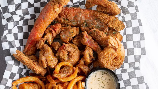 Bucks Crab Trap Kitchen | restaurant | 350 Clinton St Suite A, Costa Mesa, CA 92626, USA | 9093472247 OR +1 909-347-2247