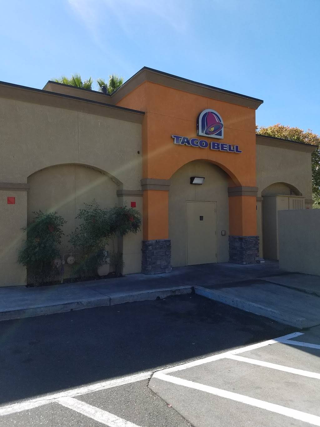 Taco Bell | meal takeaway | 923 Hopper Ave, Santa Rosa, CA 95403, USA | 7075789419 OR +1 707-578-9419