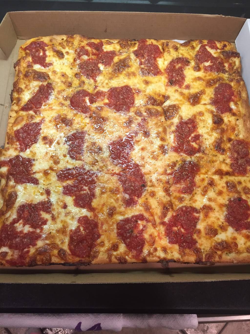 Maspeth Pizzeria | restaurant | 71-09 Grand Ave, Maspeth, NY 11378, USA | 7186395050 OR +1 718-639-5050