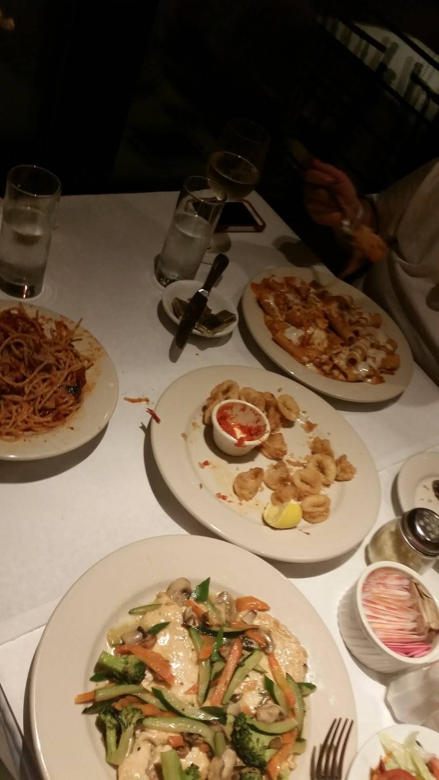 Phillies | restaurant | 74-02 Eliot Ave, Middle Village, NY 11379, USA | 7183971340 OR +1 718-397-1340