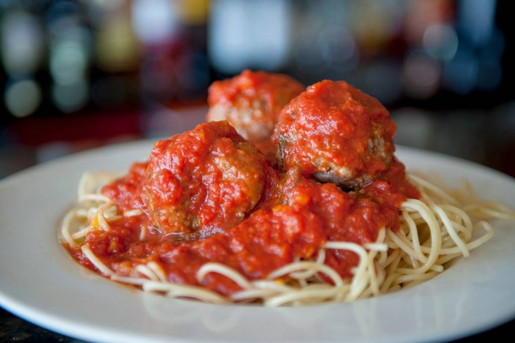 Franks Spaghetti House | restaurant | 7602 Castor Ave, Philadelphia, PA 19152, USA | 2157456020 OR +1 215-745-6020