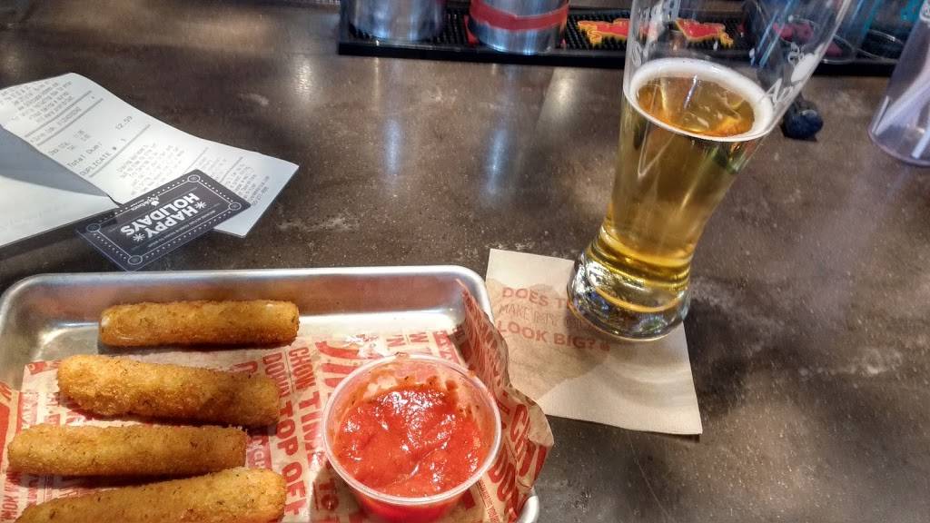 Applebees Grill + Bar | restaurant | 1700 S Koeller St, Oshkosh, WI 54902, USA | 9202318770 OR +1 920-231-8770