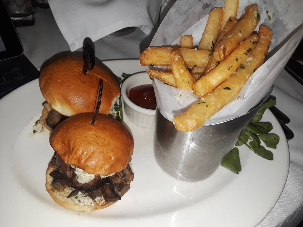 The Capital Grille | restaurant | 236 Mall Blvd, King of Prussia, PA 19406, USA | 6102651415 OR +1 610-265-1415