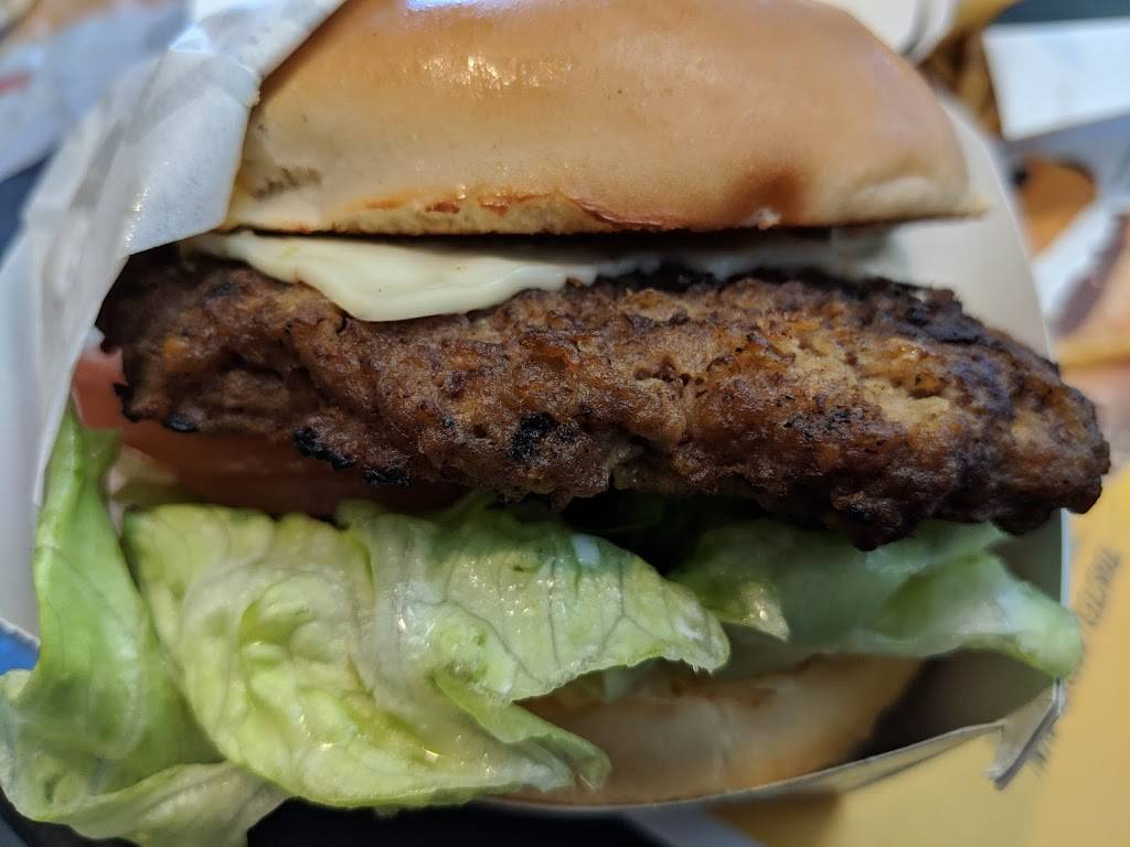 Carls Jr. | restaurant | 30604 Benton Rd, Winchester, CA 92596, USA | 9519262419 OR +1 951-926-2419