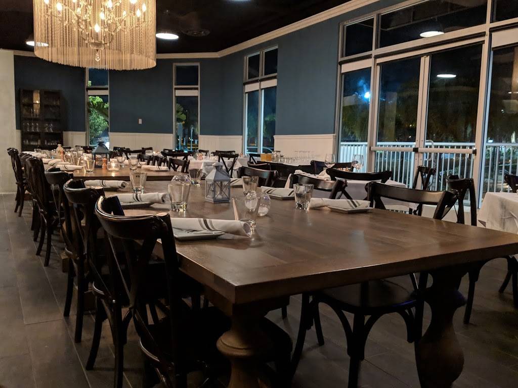 Salt Waterside Bistro | restaurant | 4308 Tradewinds Dr, Oxnard, CA 93035, USA | 8059855614 OR +1 805-985-5614