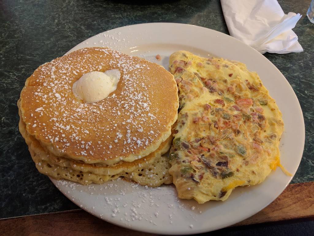 Applewood House of Pancakes | restaurant | 14361 Ocean Hwy, Pawleys Island, SC 29585, USA | 8439791022 OR +1 843-979-1022