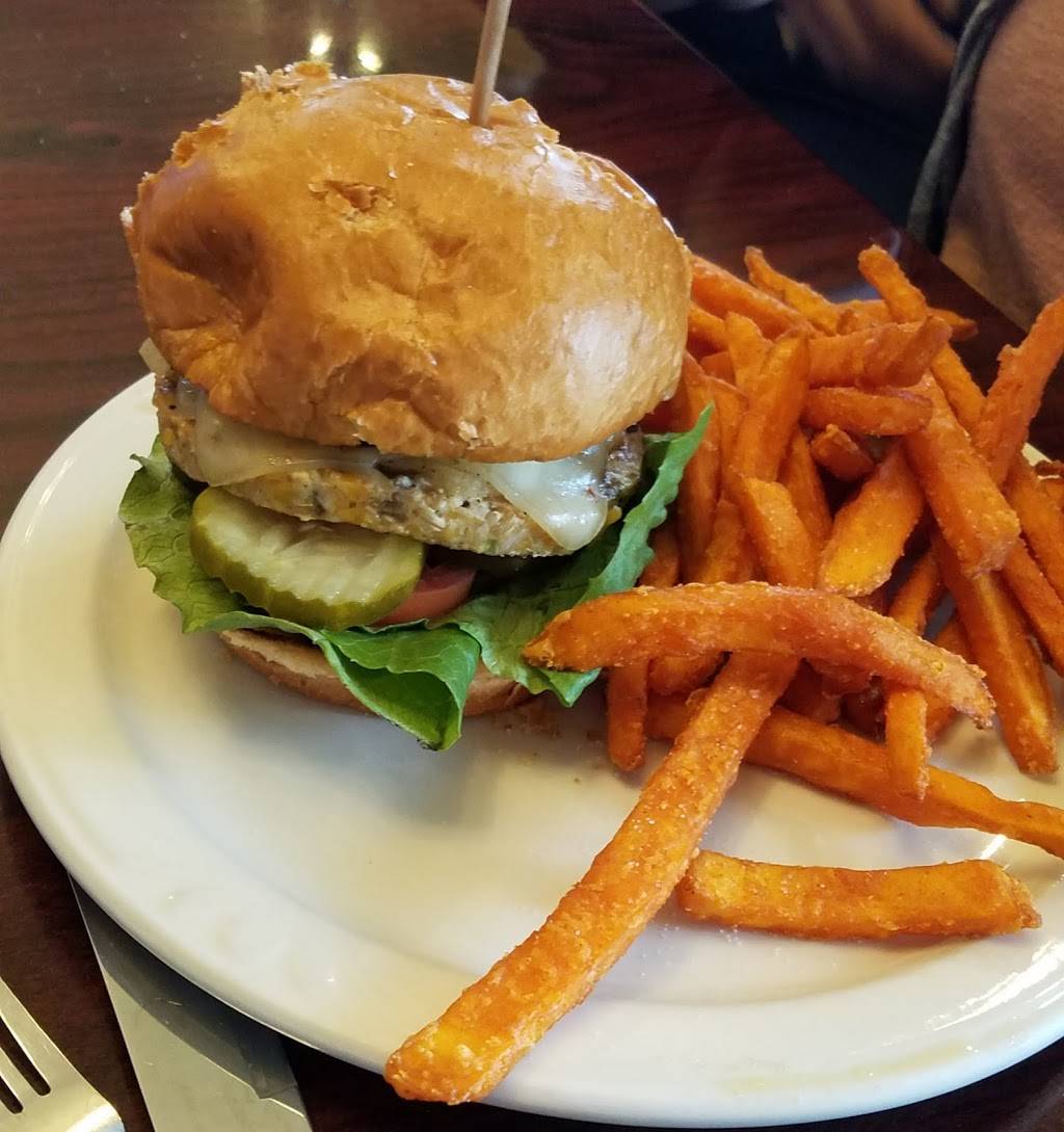 Valley Hi Grill & Pub | restaurant | 610 S Chelton Rd, Colorado Springs, CO 80910, USA | 7193856918 OR +1 719-385-6918